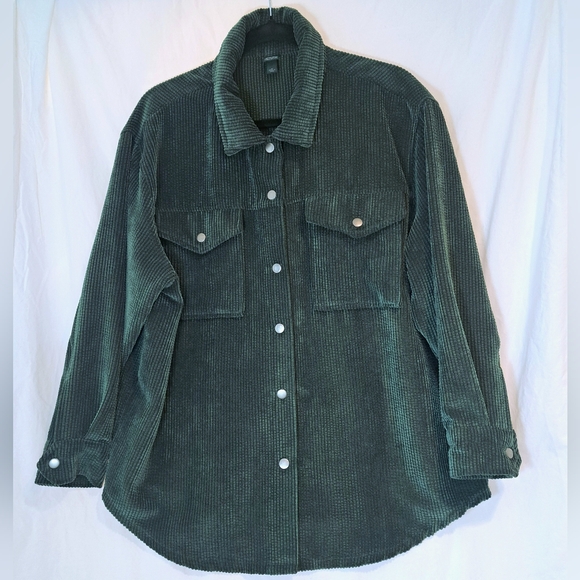 Forest green long sleeved oversized corduroy shirt jacket - Picture 9 of 10
